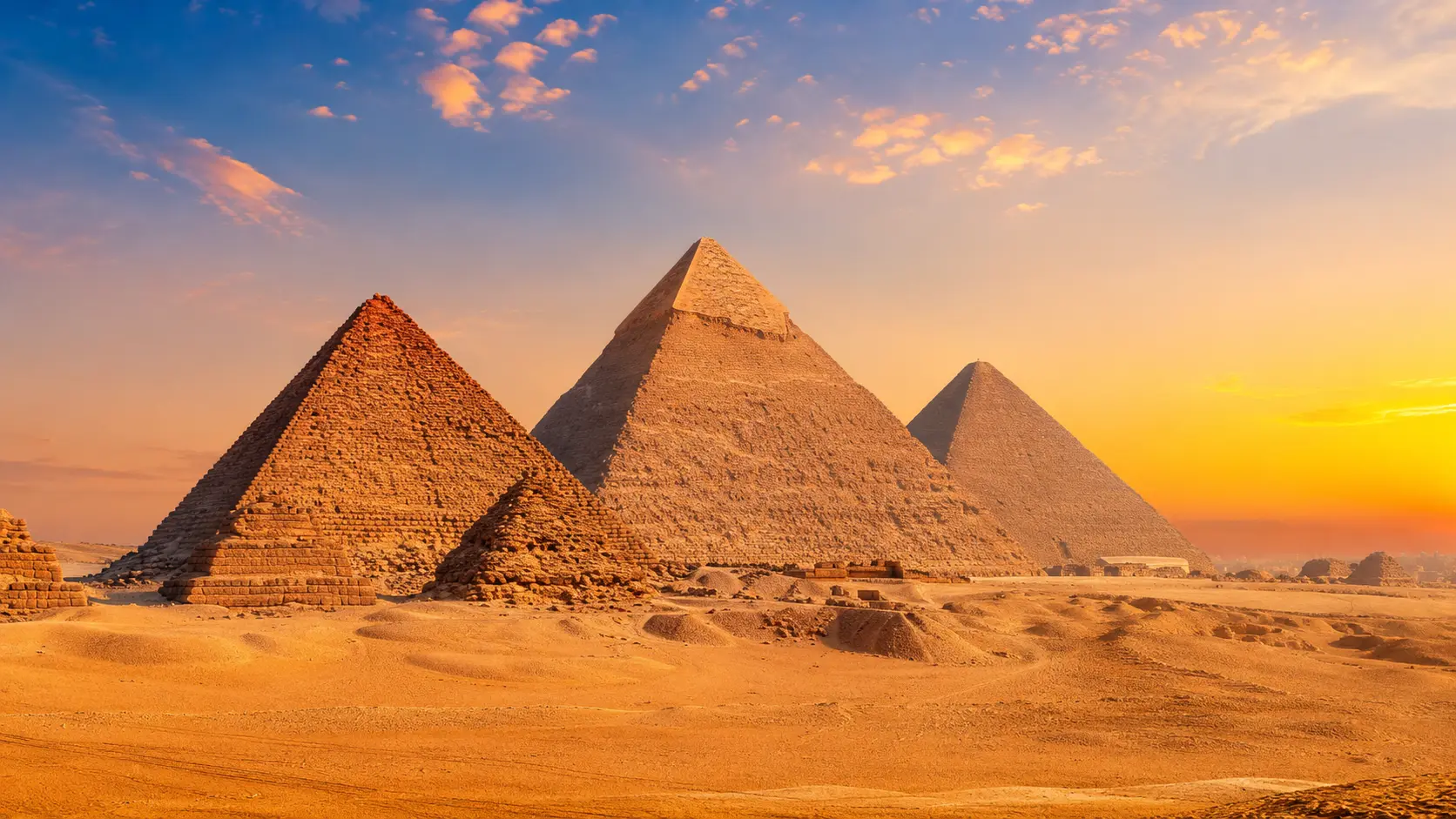 Explore the Great Pyramids of Giza: Essential Visitor Guide